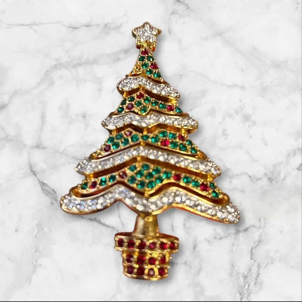 Swarovski 2000 Christmas Tree Pin Brooch Signed Jewel Tone Crystals Retired
